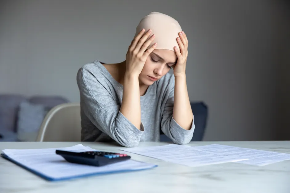 เข้าใจถึงความสำคัญของการทำประกันมะเร็งลำไส้ใหญ่ เพื่อปกป้องคุณและคนที่คุณรักในอนาคต มะเร็งลําไส้ใหญ่สามารถส่งผลกระทบต่อทุกคน